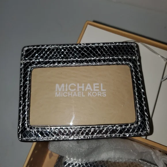 Michael Kors Box - Picture 5 of 11